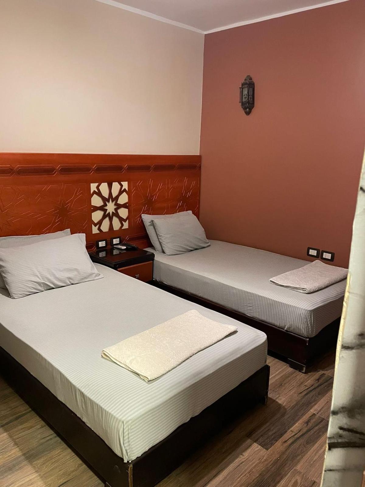 H100 Pyramids View Hostel Giza ภายนอก รูปภาพ